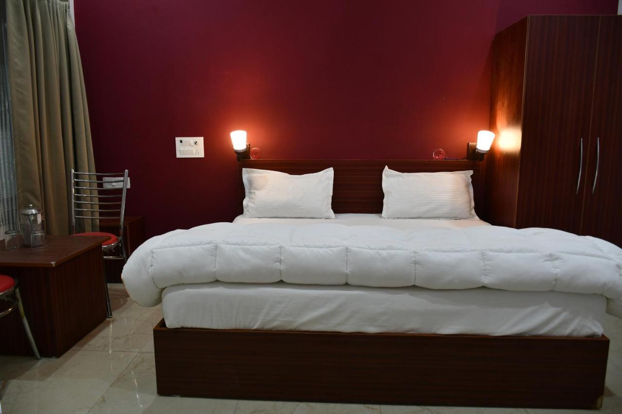 4Musafir Hotels Rishikesh Exterior photo